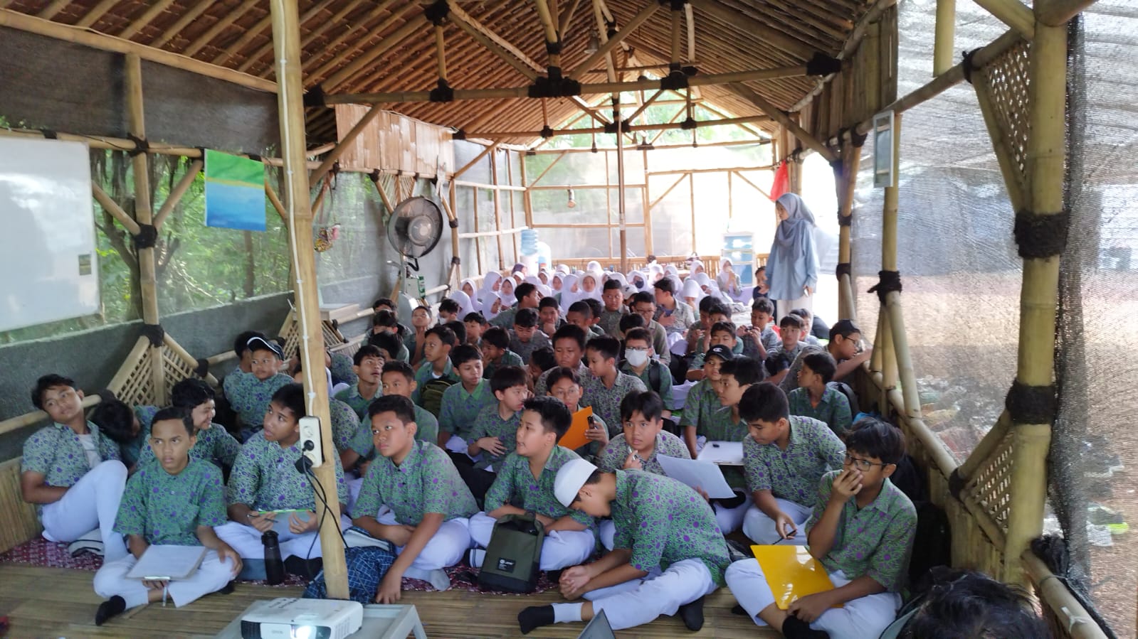 Ecomart: Koperasi Bank Sampah untuk Kesejahteraan