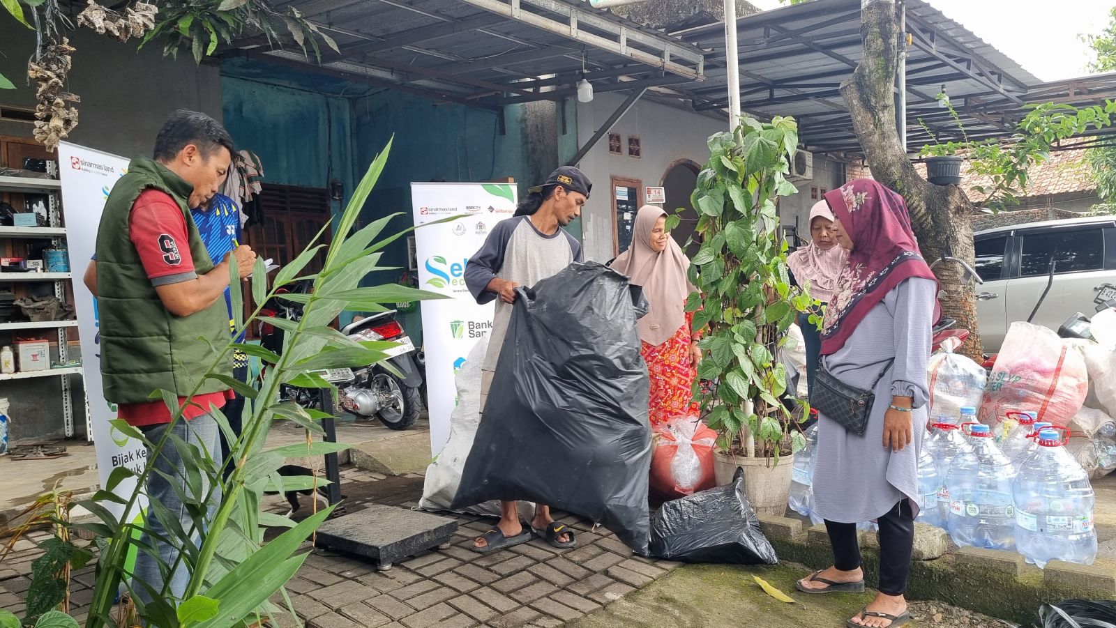 Plastic to Food - Pagedangan dan Sampora - Foto 4